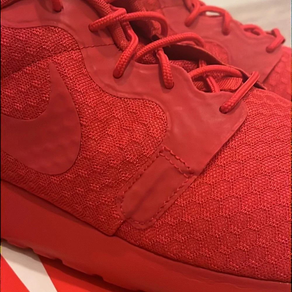Nike Rosherun Roshe One HYP Shoes Sneakers new Red October 636220 660 Mens Sz 13
